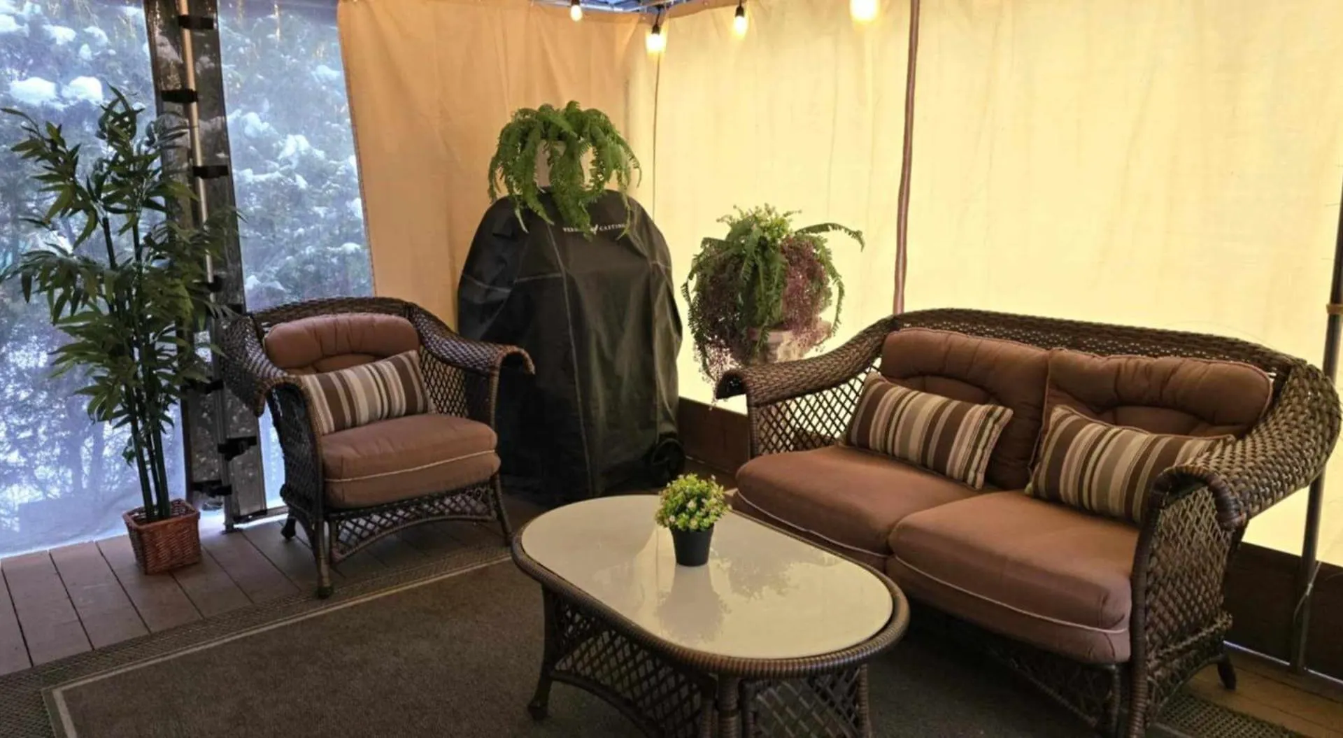 Holiday home Le Cozy Retreat Private Spa Wine & Relaxing Escape Quebec City Canada